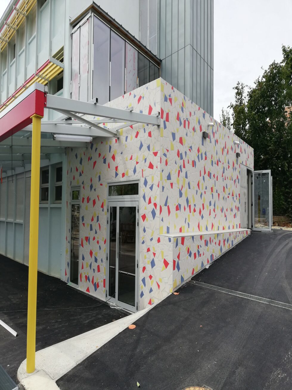 mosaïque carrelage sur la façade